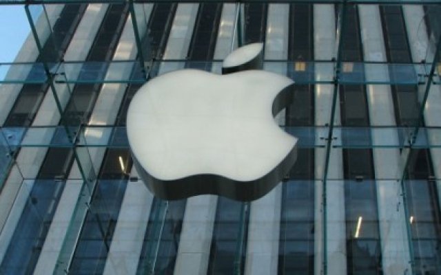 APPLE ar putea lansa un iPhone low-cost în iulie. Ce dotări va avea IPHONE MINI şi care este preţul estimat de analişti